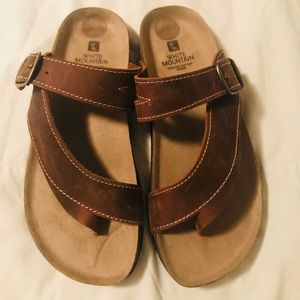 New White Mountain sandals